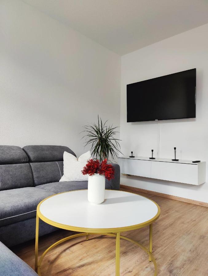 ארפורט Neu Sanierte Wohnung Mit Balkon Und Stellplatz מראה חיצוני תמונה