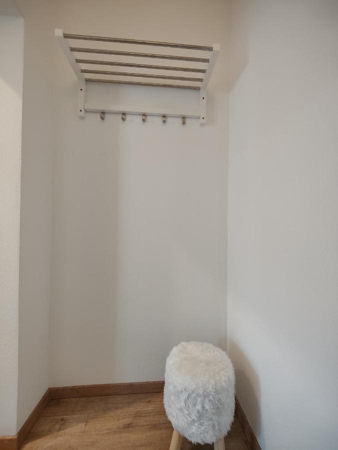 ארפורט Neu Sanierte Wohnung Mit Balkon Und Stellplatz מראה חיצוני תמונה